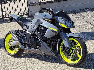 Motos
